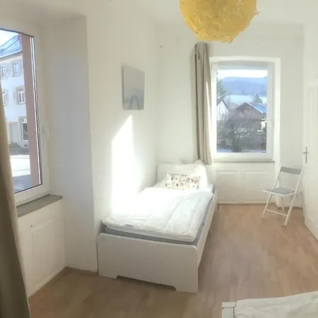 In Ruhiger Lage Fuer Gruppen Oder Familien Apartman *