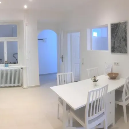 In Ruhiger Lage Fuer Gruppen Oder Familien *