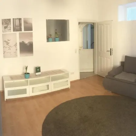 In Ruhiger Lage Fuer Gruppen Oder Familien Apartman