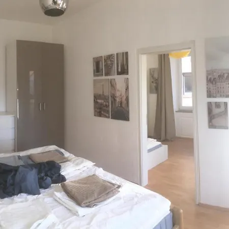 In Ruhiger Lage Fuer Gruppen Oder Familien *