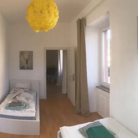 In Ruhiger Lage Fuer Gruppen Oder Familien